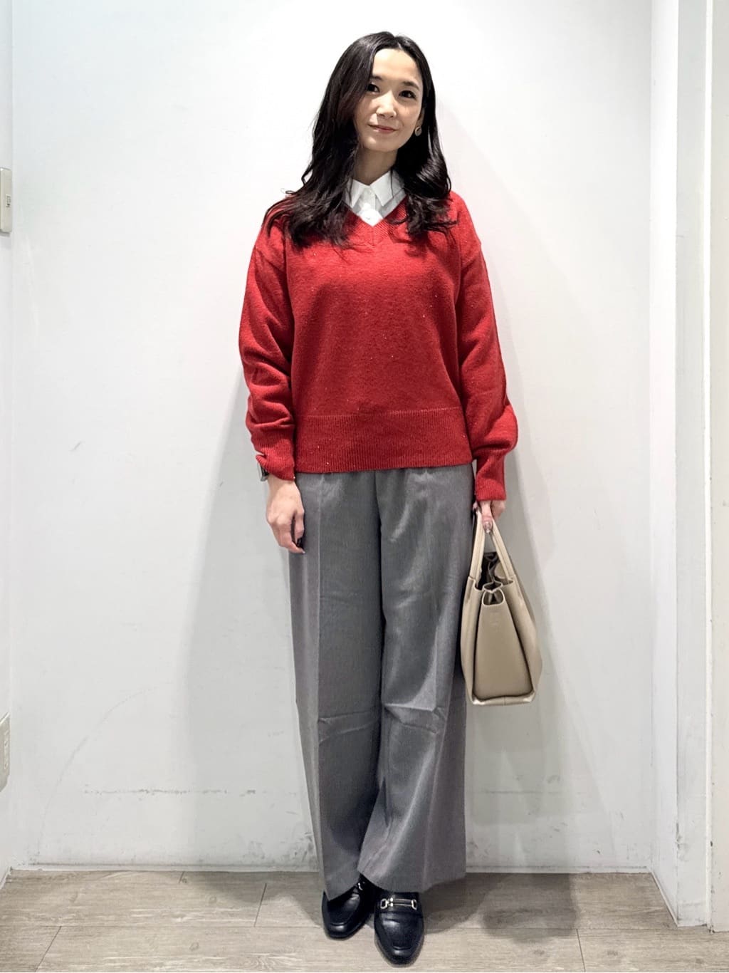 yuicciさんの「OPAQUE.CLIP｜ポケット刺繍レギュラーカラーシャツ【洗濯機OK】」を使ったコーディネート