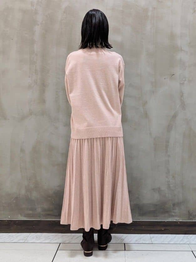 shioさんの「grove｜【SETUP可能】冬から春まで心地よく　タック編みオーバーサイズニット」を使ったコーディネート