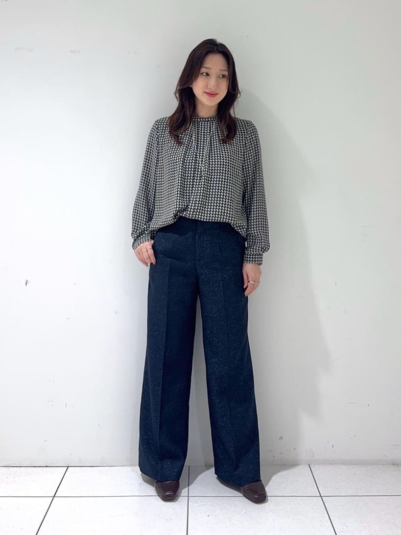 そんさんの「INDIVI｜【超軽量／蓄熱】ライトパフステンカラーコート」を使ったコーディネート