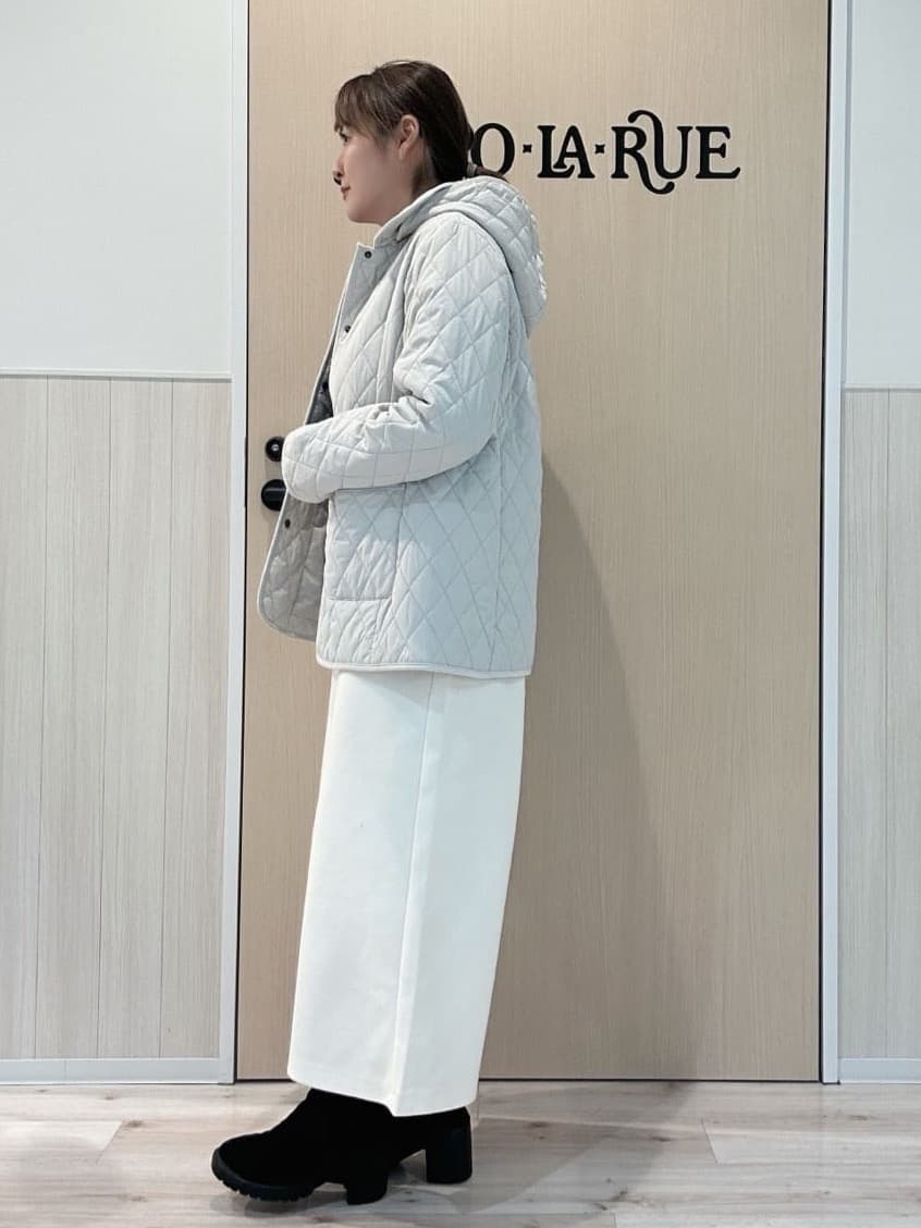 funafunaさんの「SHOO･LA･RUE｜【S-LL/洗濯機可】さりげないラメが上品　クルーネックニット」を使ったコーディネート