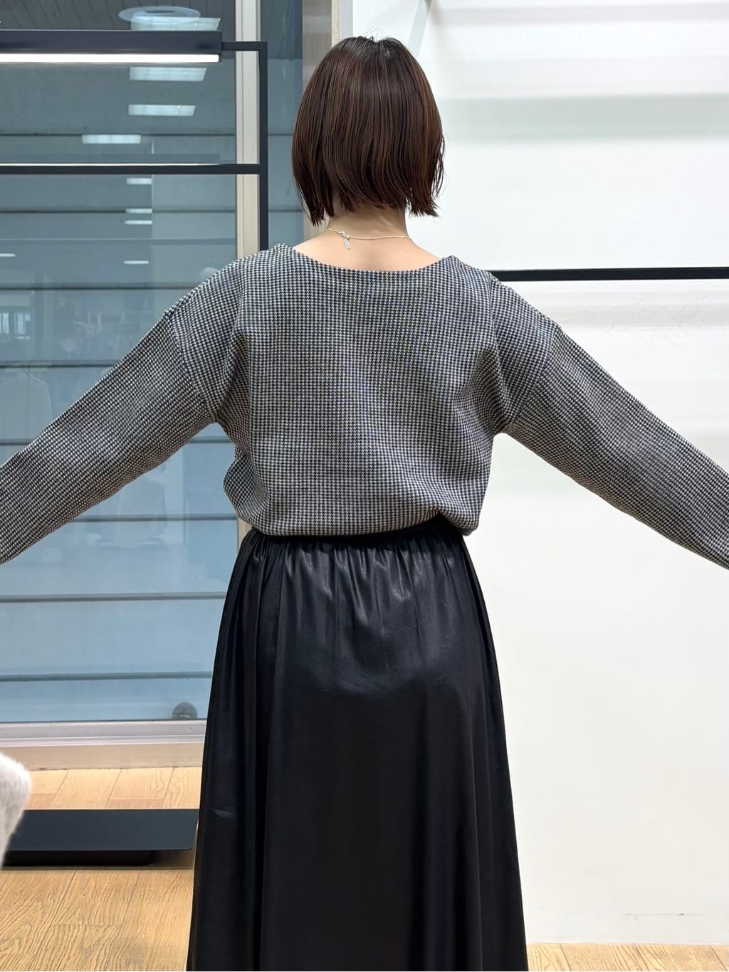 asamiさんの「INDIVI｜【洗える／SETUP可能】ジャカードボートネックニット」を使ったコーディネート