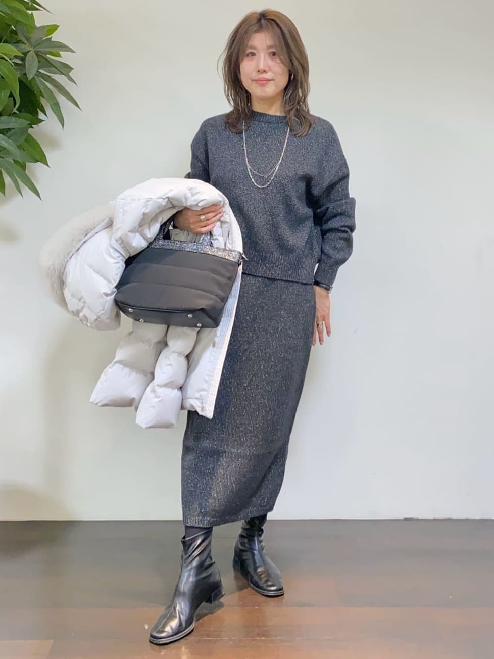 tomoさんの「UNTITLED｜【セットアップ可/ゆったり】ウール混ラメニット」を使ったコーディネート