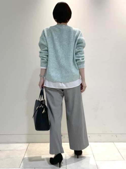 フミさんの「Reflect｜【選べる5色／ゆったりシルエット】Vネックスパンコールニット」を使ったコーディネート