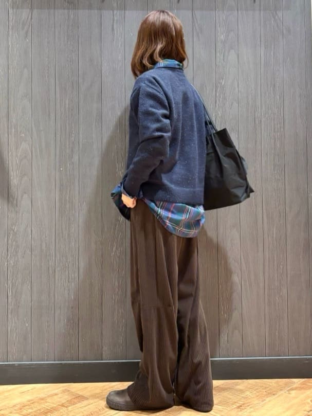 meiさんの「SHOO･LA･RUE｜【S-LL/洗濯機可】さりげないラメが上品　クルーネックニット」を使ったコーディネート