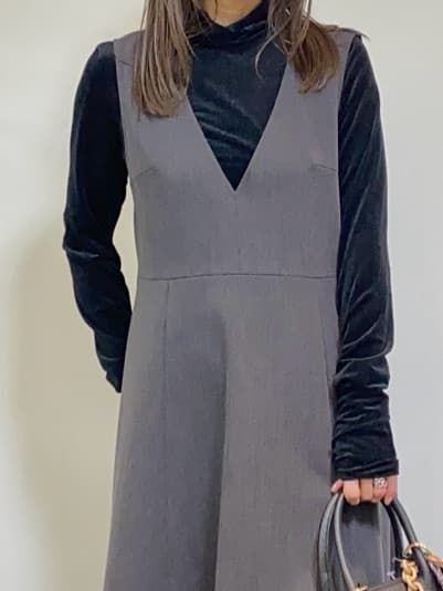 tomoさんの「UNTITLED｜【ハイネック/レイヤード/重ね着におすすめ】トリコットベロア シアーインナー」を使ったコーディネート