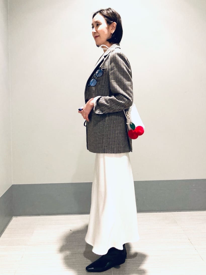 Furuさんの「DRESSTERIOR｜ストレッチヴィンテージサテンナロースカート」を使ったコーディネート