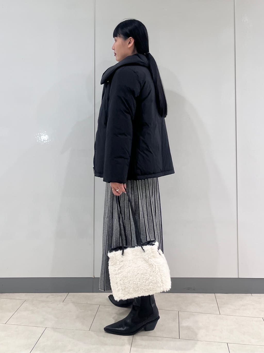 hasuさんの「INDIVI｜【洗える】エアリーシャギートップス」を使ったコーディネート