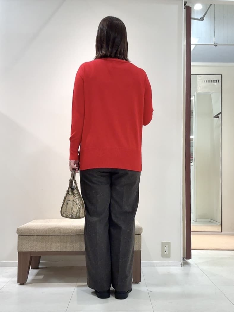 YUIさんの「UNTITLED｜【8色展開/体型カバー】魅せるタイムレスニット」を使ったコーディネート
