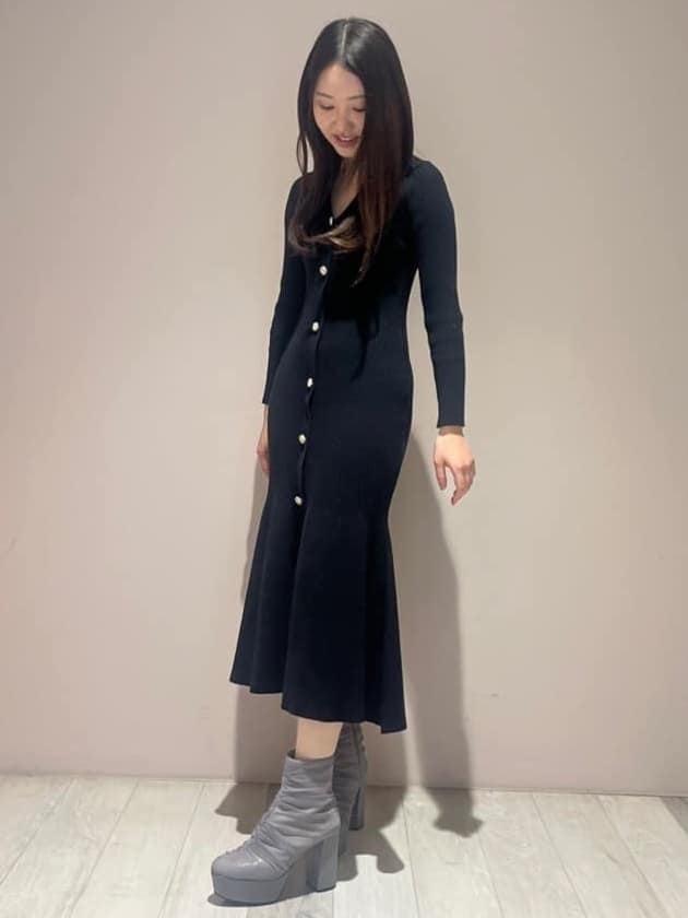 kaaさんの「ESPERANZA｜【ラク盛り／ショートブーツ】リピーター続出／脚長美脚 厚底シャーリングブーツ」を使ったコーディネート