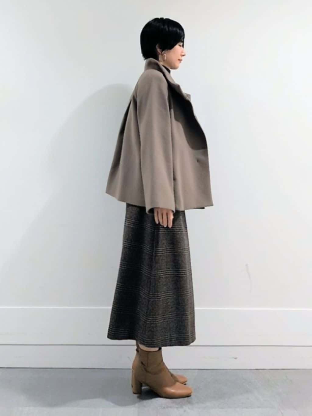 ミズタさんの「UNTITLED｜【着回しが効く／オンオフアウター】ウールショートコート」を使ったコーディネート