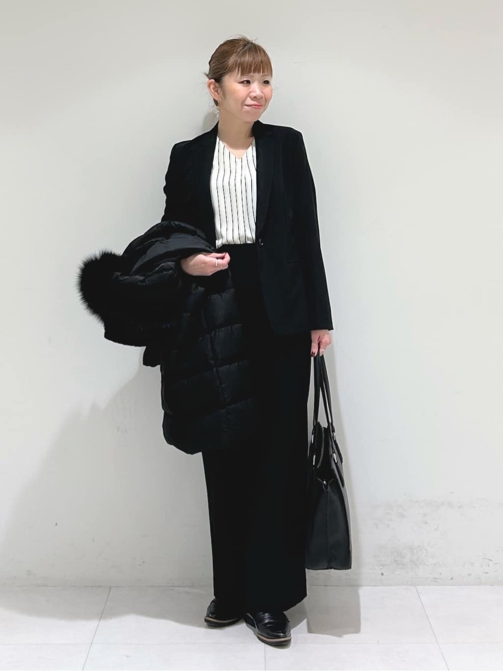 tsuyuさんの「INDIVI｜【名品／撥水／抗菌防臭】ロング丈リサイクルダウンコート」を使ったコーディネート