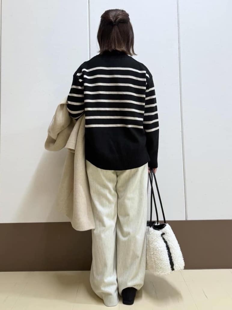 Rikoさんの「INDIVI｜【褒められパンツ／ウール混】ウォームウール ワイドパンツ」を使ったコーディネート