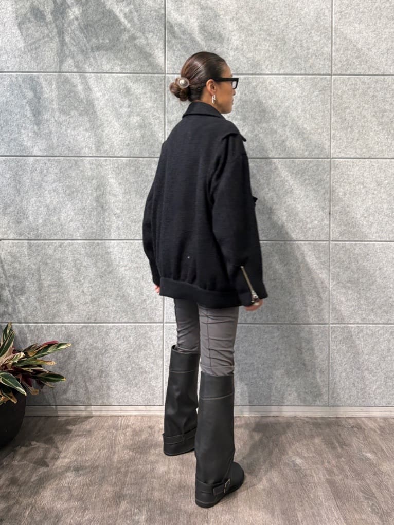ibuさんの「CODE A｜oversized tweed blouson」を使ったコーディネート