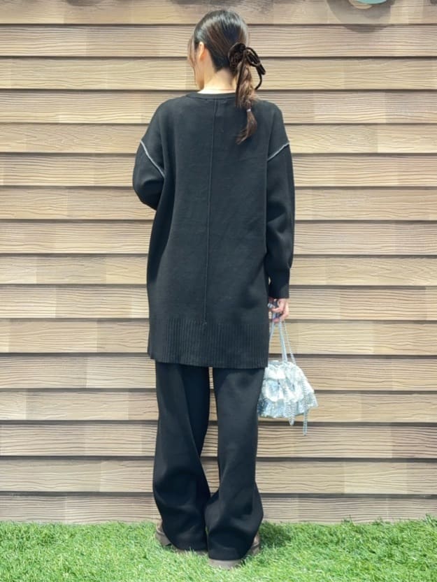 himiさんの「SHOO･LA･RUE｜【洗濯機可/毛玉レス】上品に体型カバー チュニックニットワンピース」を使ったコーディネート