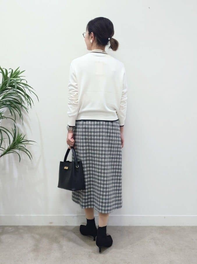 MUTSUKOさんの「UNTITLED｜【アンサンブル可/洗える】ウォームスパン カーディガン」を使ったコーディネート