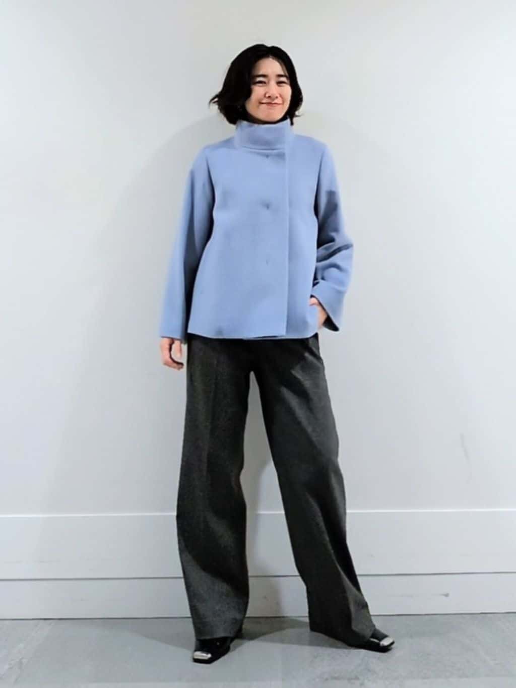 ミズタさんの「UNTITLED｜【着回しが効く／オンオフアウター】ウールショートコート」を使ったコーディネート