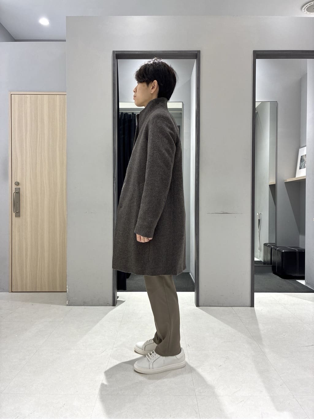 わいずみさんの「TAKEO KIKUCHI｜カシミヤブレンド ビーバー調ピンヘッドスタンドカラーコート」を使ったコーディネート