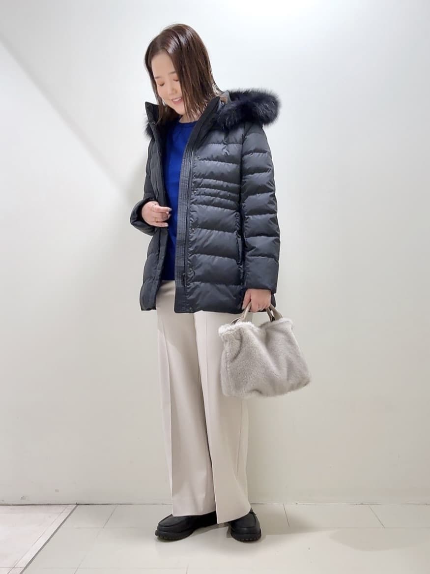 YUIさんの「UNTITLED｜【はっ水機能/フード取り外し可】ミディダウンコート」を使ったコーディネート