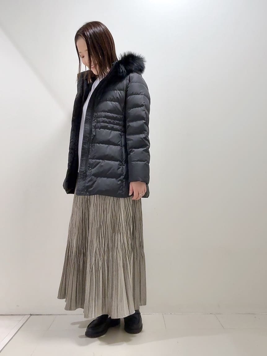 YUIさんの「UNTITLED｜【はっ水機能/フード取り外し可】ミディダウンコート」を使ったコーディネート