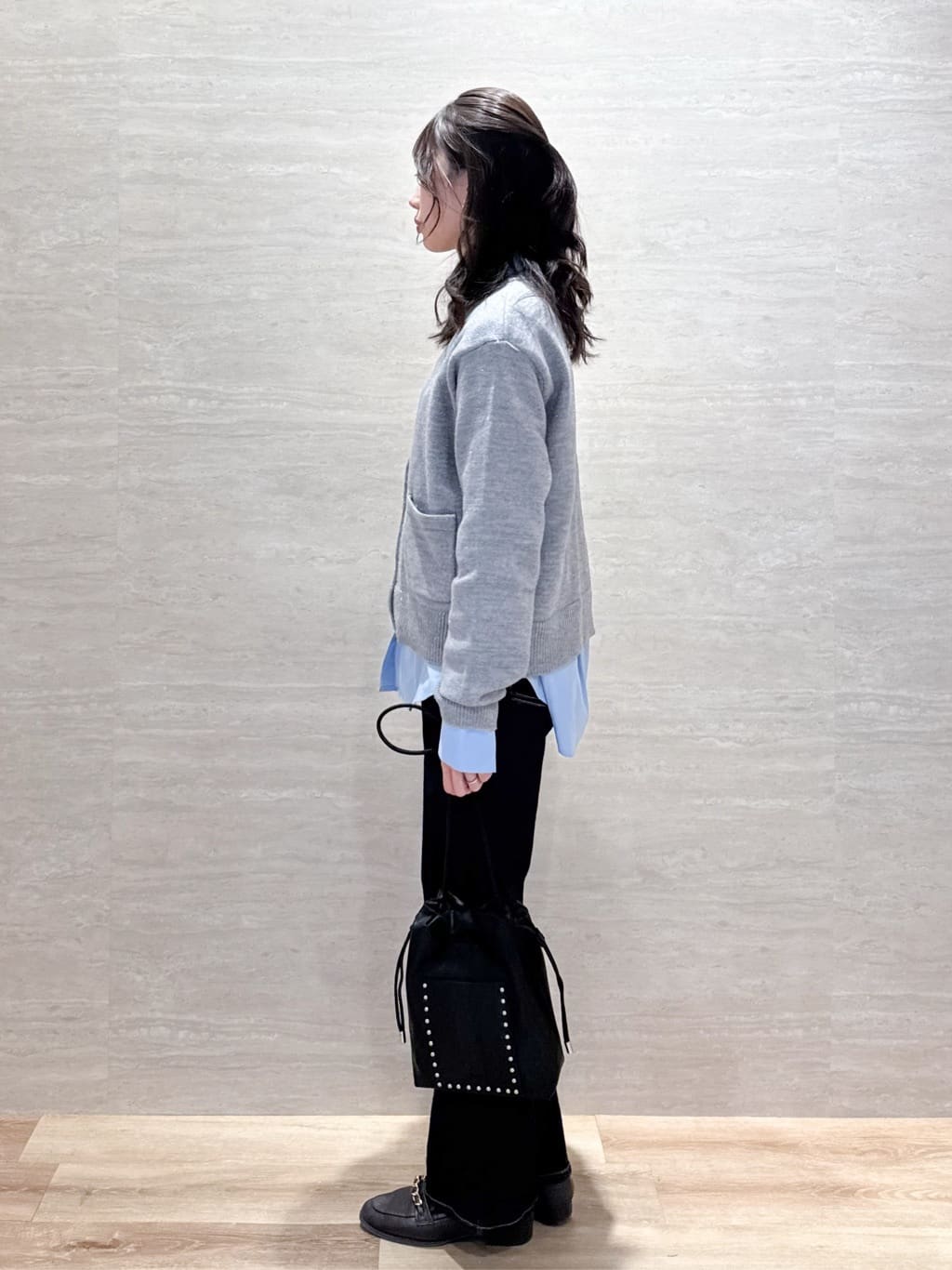 Hinaさんの「OPAQUE.CLIP｜金ボタンラメニットカーディガン【洗濯機OK】」を使ったコーディネート
