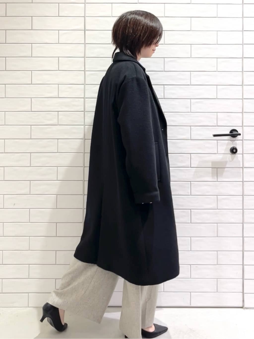 しおりさんの「OPAQUE.CLIP｜カシミヤブレンドウールチェスターコート」を使ったコーディネート