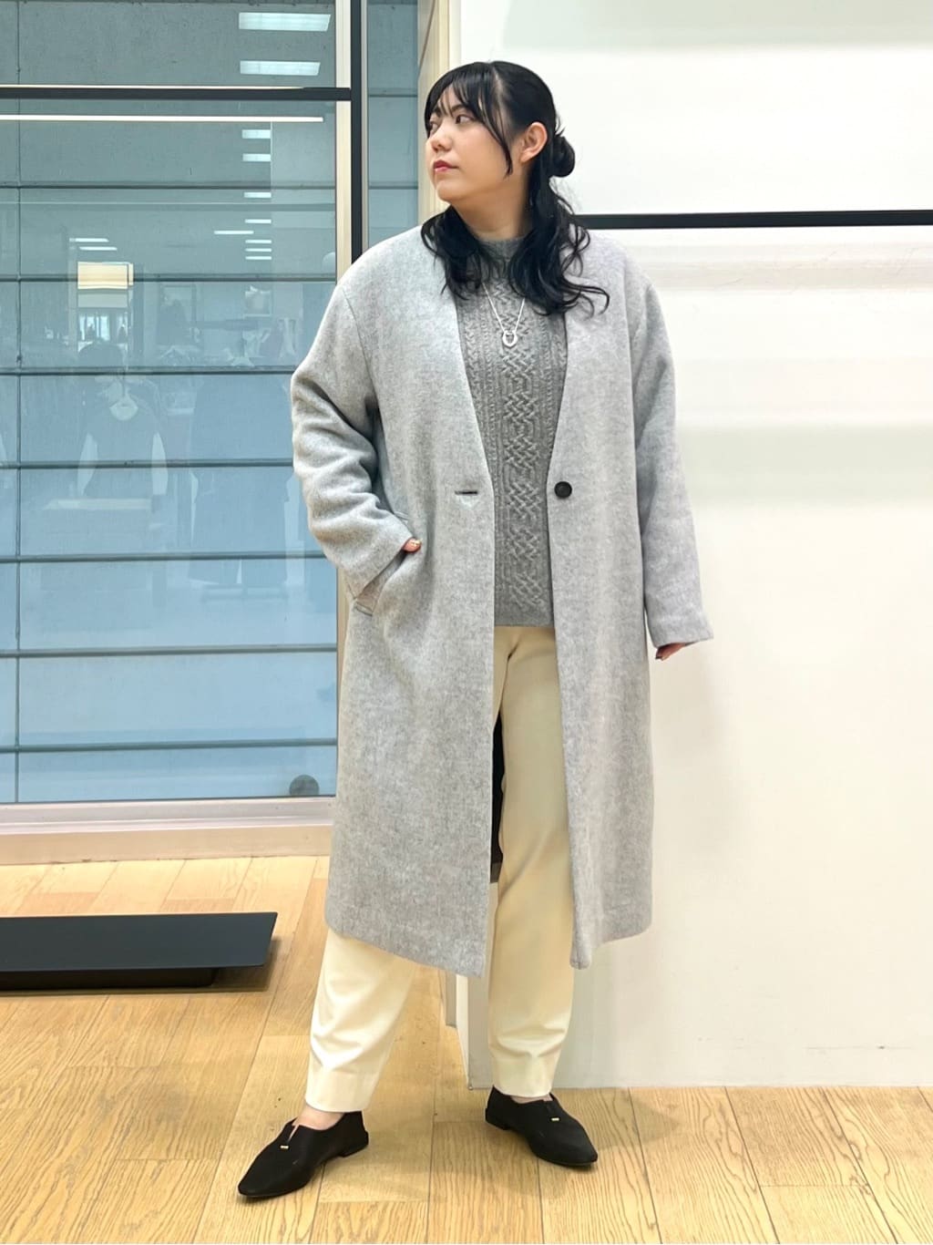 shimaさんの「INDIVI｜【洗える】ケーブルデザイン ラウンドヘムニット」を使ったコーディネート