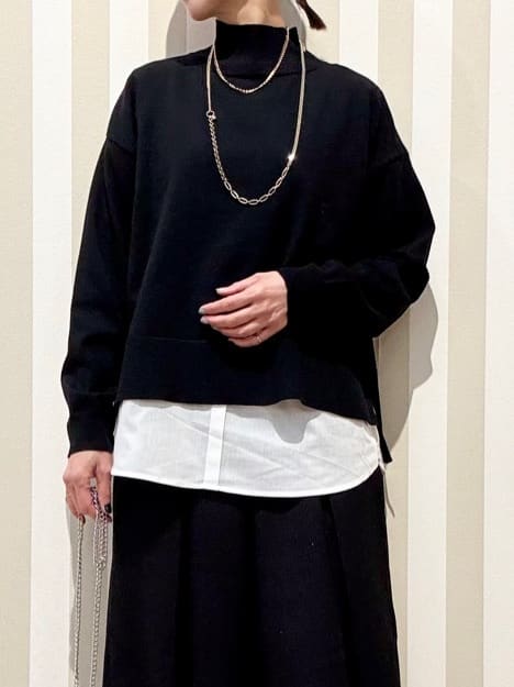 まつこさんの「SHOO･LA･RUE｜【2点セット/洗濯機可/S-LL】着回しがきく もちもちハイネックニット+裾シャツインナー」を使ったコーディネート