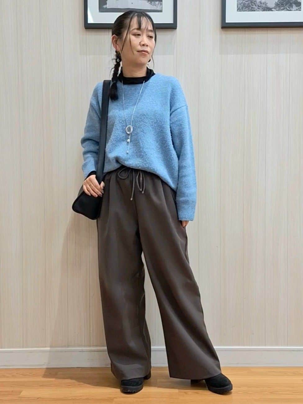 Saoさんの「SHOO･LA･RUE｜【洗濯機可/S-LL】 フラップイージーワイドパンツ」を使ったコーディネート