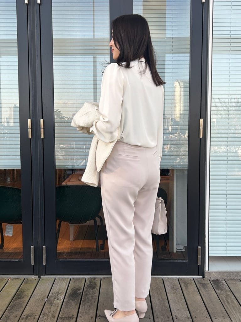 shinoさんの「Couture brooch｜【ハレの日・通勤】カルゼスラブツイードジャケット」を使ったコーディネート