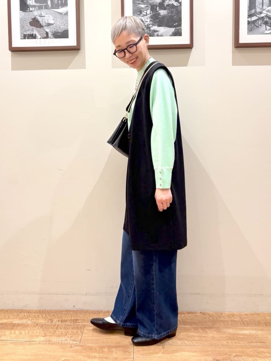 Ayumiさんの「SHOO･LA･RUE｜【洗濯機可/セットアップ可/S-3L】きちんと楽に。カットジョーゼット ロングジレ」を使ったコーディネート