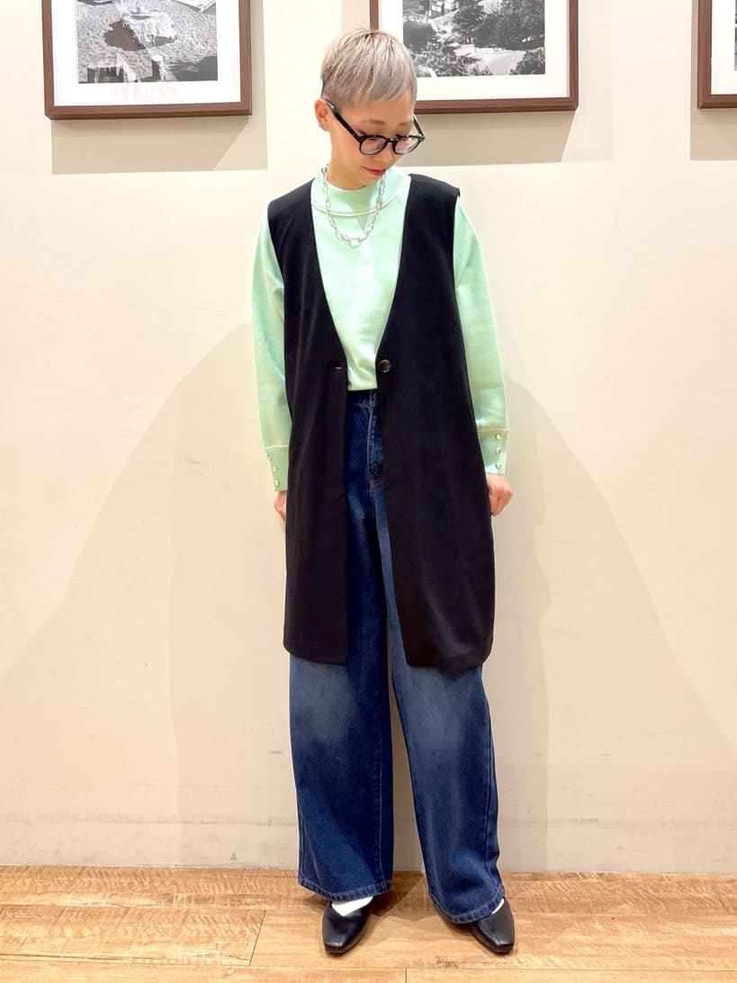 Ayumiさんの「SHOO･LA･RUE｜【洗濯機可/セットアップ可/S-3L】きちんと楽に。カットジョーゼット ロングジレ」を使ったコーディネート