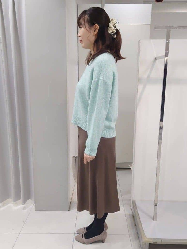 AZUSAさんの「Reflect｜【選べる5色／ゆったりシルエット】Vネックスパンコールニット」を使ったコーディネート
