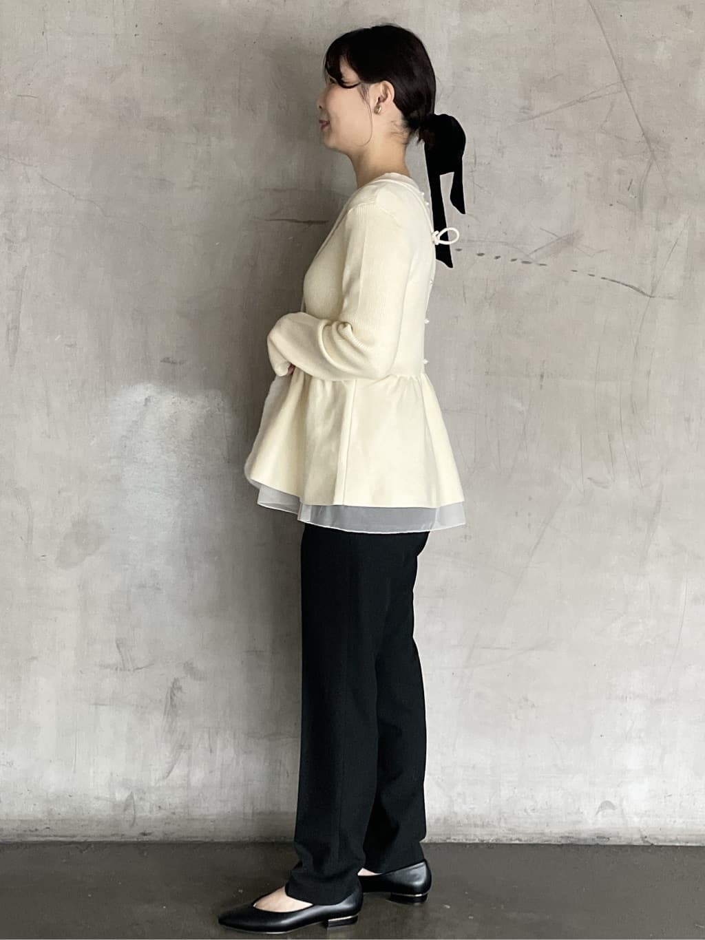 tomokoさんの「OPAQUE.CLIP｜【抗菌防臭加工／生活防水】メタルパーツVフラットパンプス」を使ったコーディネート