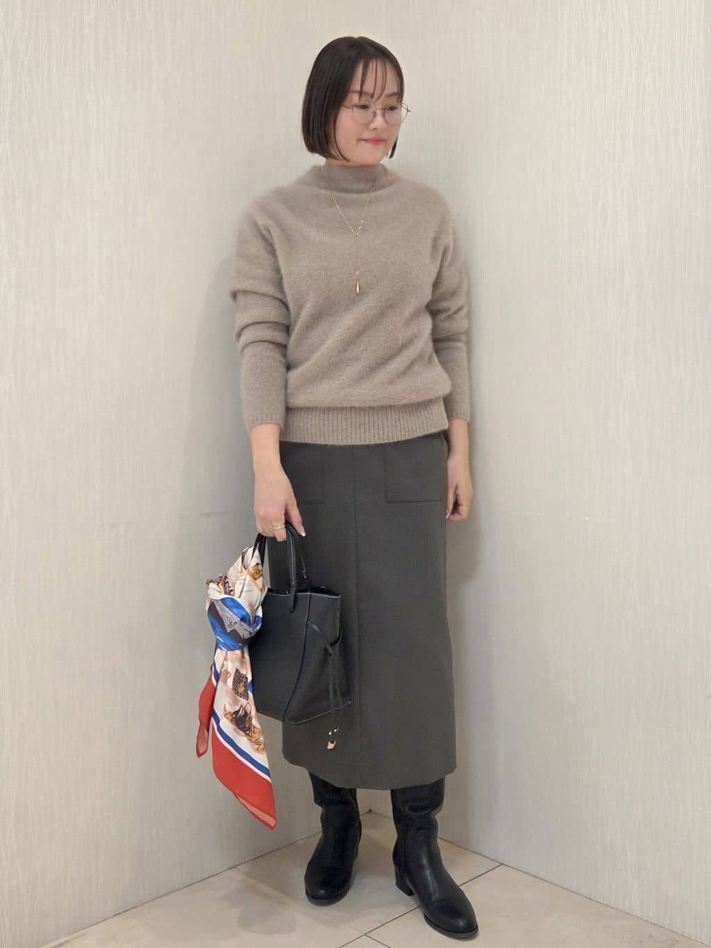 naokoさんの「UNTITLED｜【大人な品格/ふわふわニット】フォックスカシミヤ コクーンニット」を使ったコーディネート