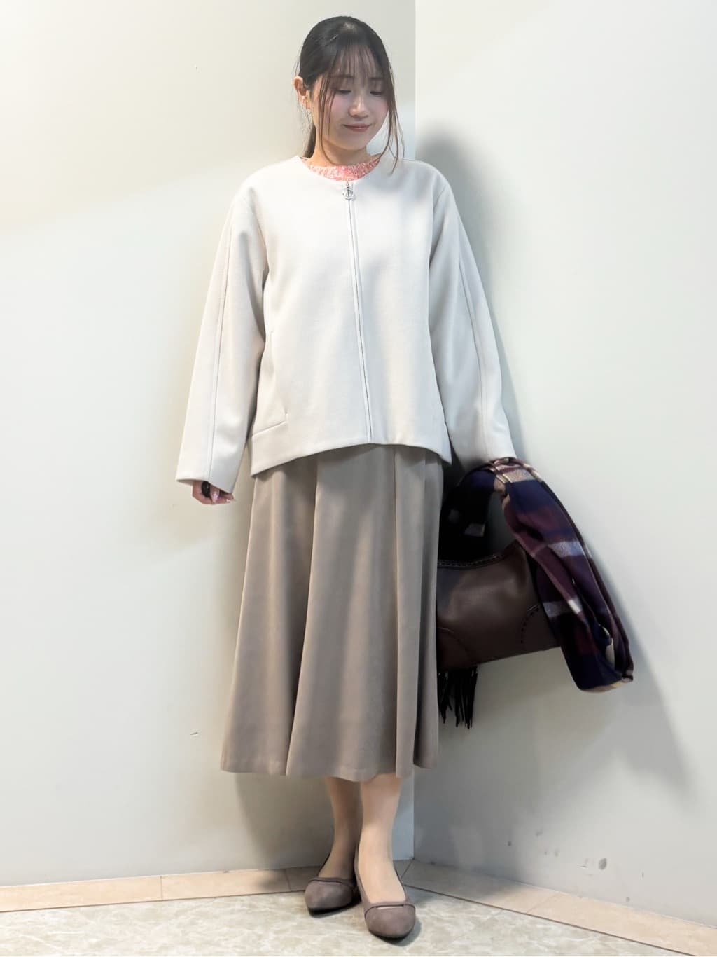 Sawaさんの「Reflect｜【一枚で着映え◎／ゆったり着られるワンサイズ】スパンコール&times;ラメニット」を使ったコーディネート
