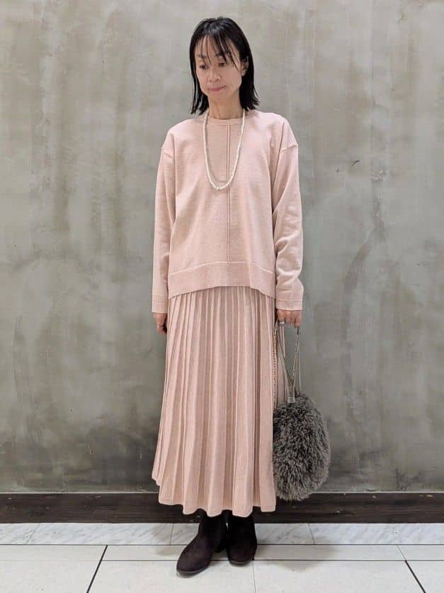 shioさんの「grove｜【SETUP可能】冬から春まで心地よく　タック編みオーバーサイズニット」を使ったコーディネート
