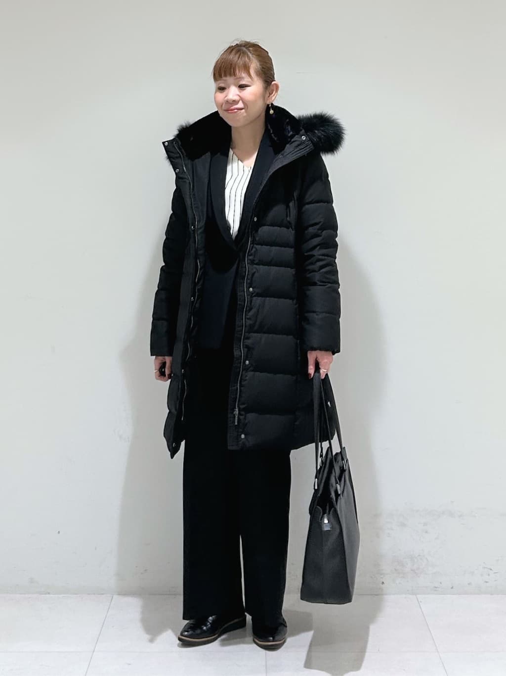 tsuyuさんの「INDIVI｜【名品／撥水／抗菌防臭】ロング丈リサイクルダウンコート」を使ったコーディネート