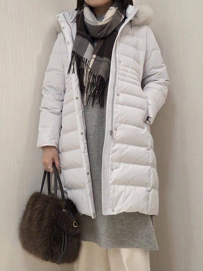 naokoさんの「UNTITLED｜【はっ水機能/フード取り外し可/防寒】ロングダウンコート」を使ったコーディネート