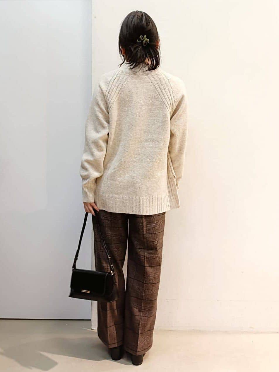 あんさんの「THE SHOP TK｜ふんわり柔らかきれい色 ウール混ハイネックニット」を使ったコーディネート