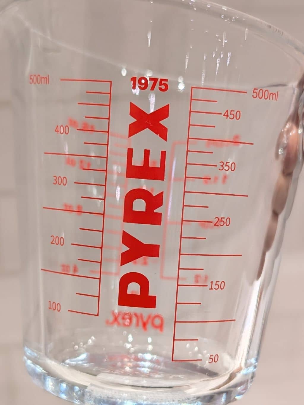 シモさんの「212 KITCHEN STORE｜メジャーカップ500ml レトロエディション1953 ＜Pyrex パイレックス＞」を使ったコーディネート