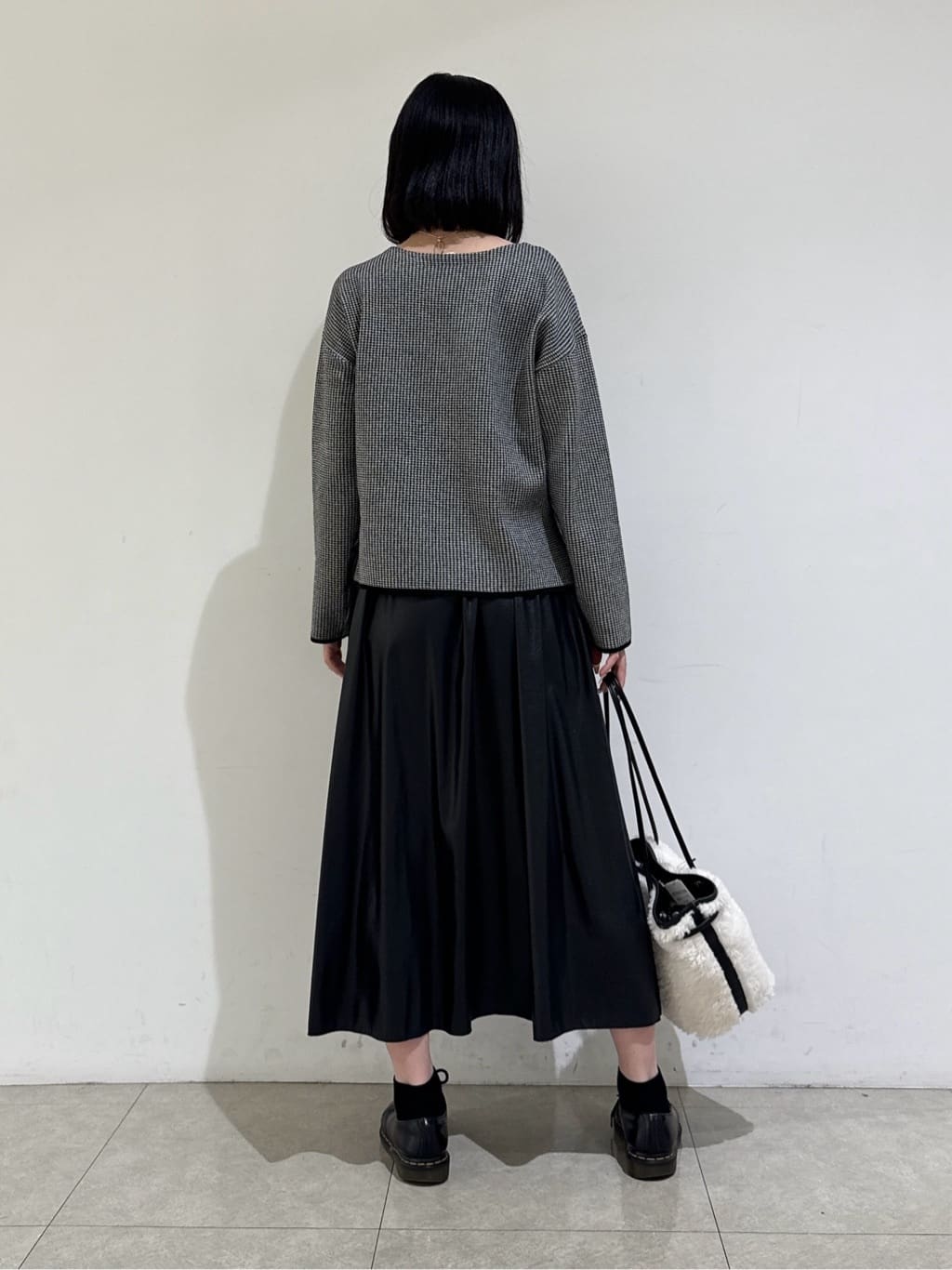 rinaさんの「INDIVI｜【洗える／SETUP可能】ジャカードニット プリーツスカート」を使ったコーディネート