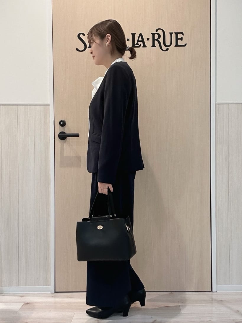 funafunaさんの「SHOO･LA･RUE｜【洗濯機可/セットアップ可/S-3L】きちんと楽に。カットジョーゼットノーカラージャケット」を使ったコーディネート
