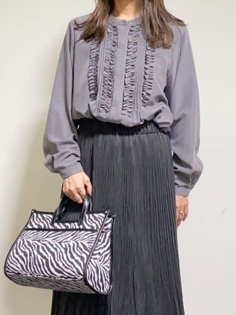tomoさんの「UNTITLED｜【ゆったりサイズ／着丈短め】ジップニットカーディガン」を使ったコーディネート