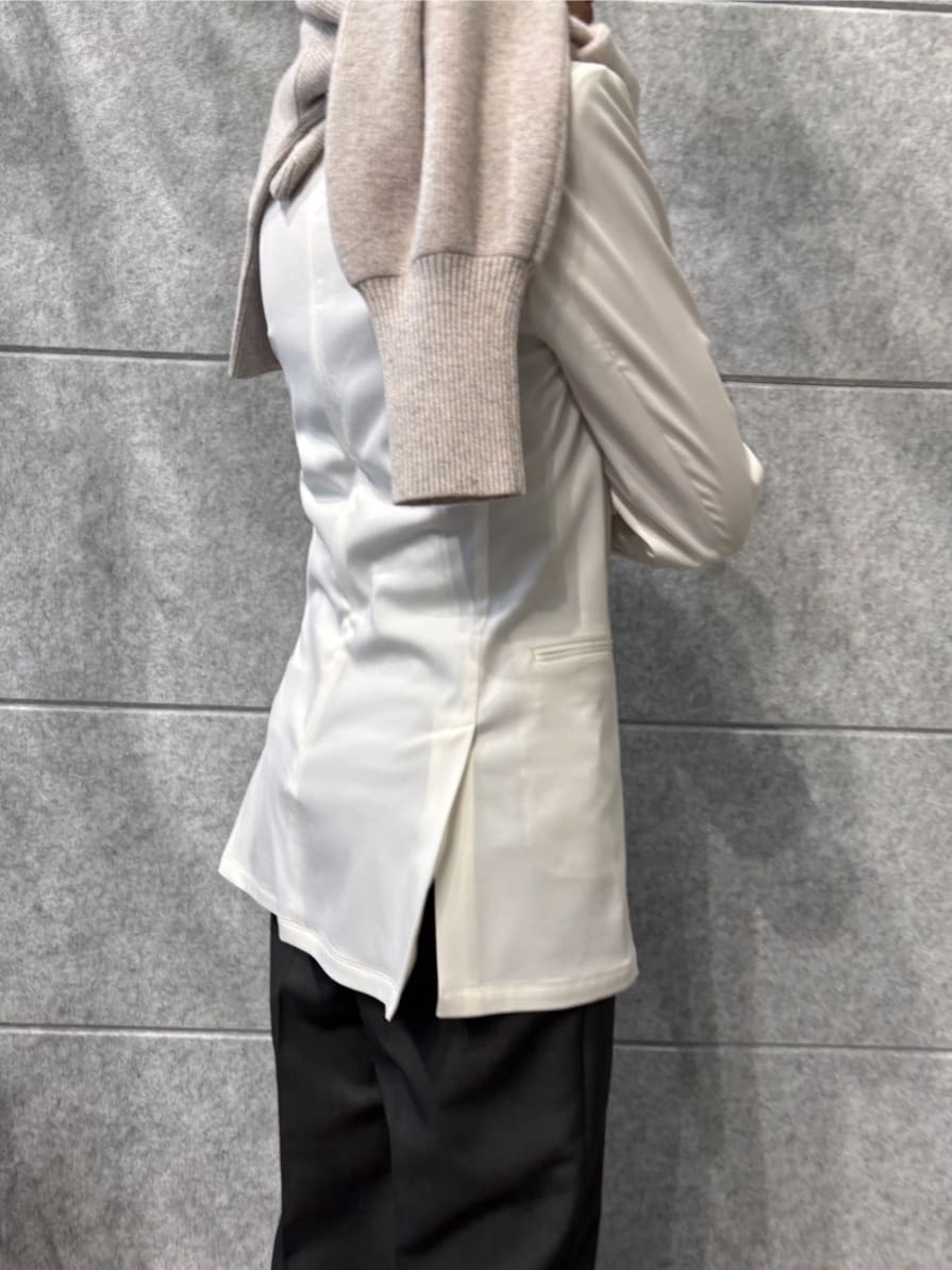 ibuさんの「CODE A｜zip form cardigan」を使ったコーディネート