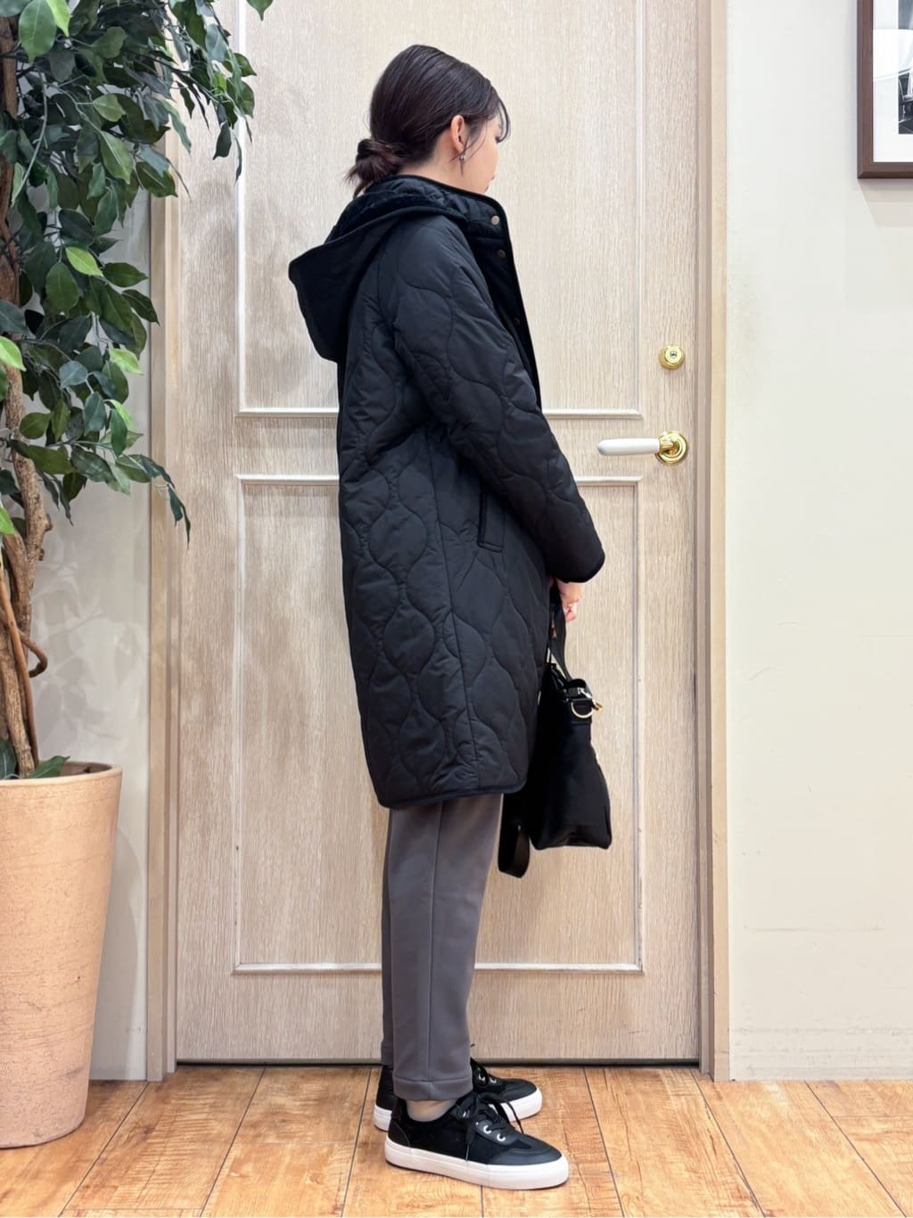 なみさんの「SHOO･LA･RUE｜【撥水/フード取り外し可】冬に嬉しいこだわり満載 ひょうたん柄キルトコート」を使ったコーディネート