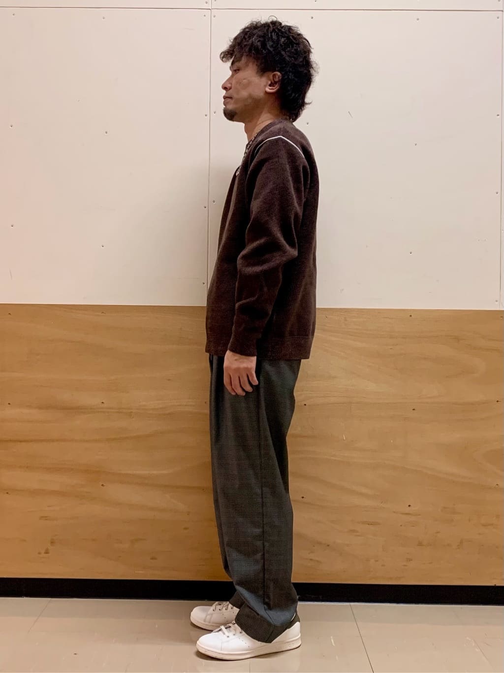 MATUさんの「THE SHOP TK｜【大人の上品カジュアルを叶える】ハグするニット 洗濯機OK／6色展開」を使ったコーディネート