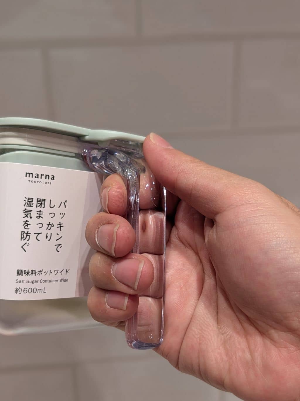 シモさんの「212 KITCHEN STORE｜調味料ポット グレイッシュピンク ＜marna マーナ＞」を使ったコーディネート