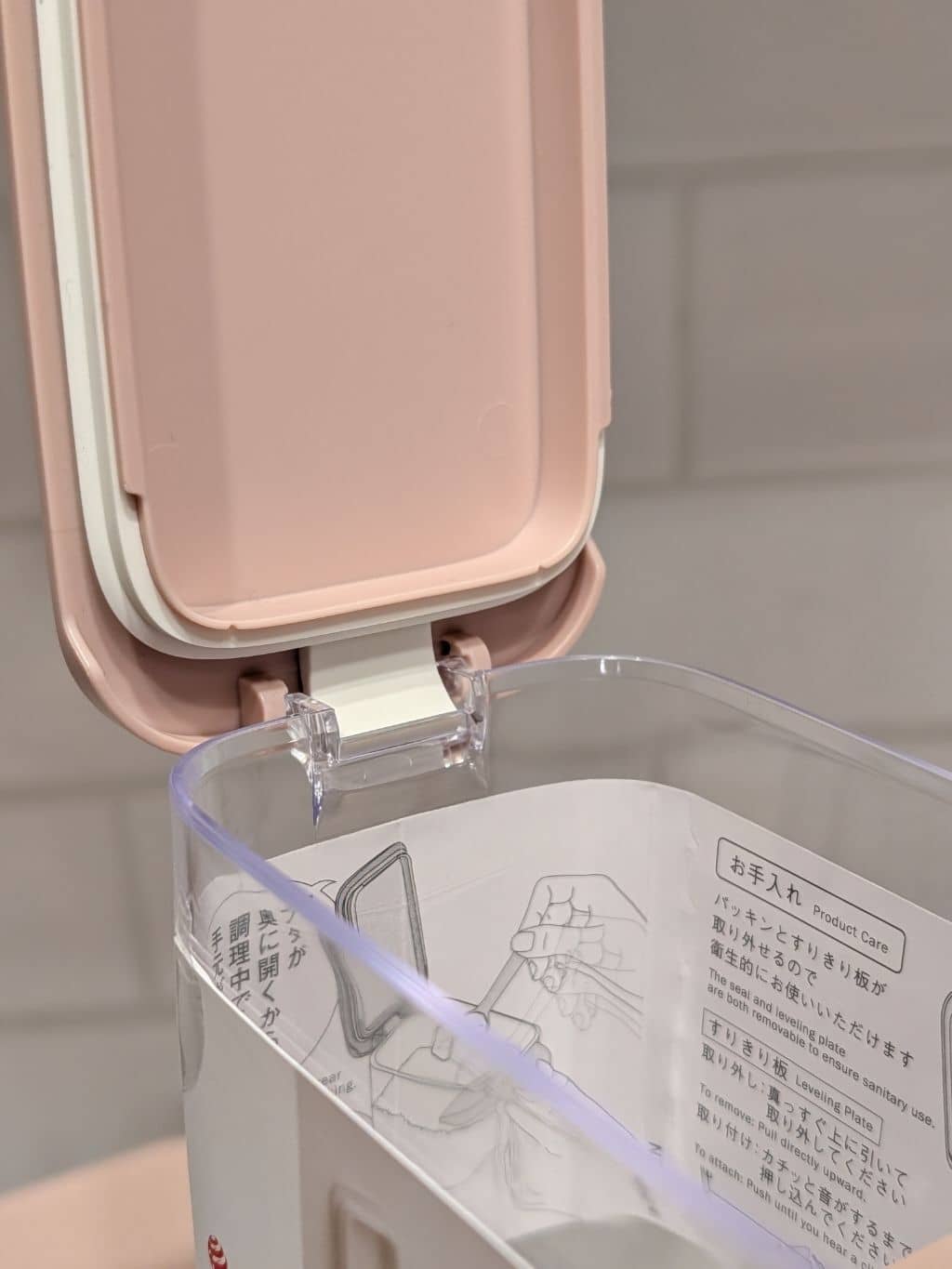 シモさんの「212 KITCHEN STORE｜調味料ポット グレイッシュピンク ＜marna マーナ＞」を使ったコーディネート