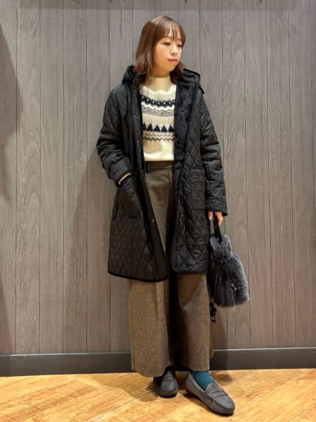 meiさんの「SHOO･LA･RUE｜【洗濯機可/S-LL】配色が大人かわいい　フェアアイル柄求心ニット」を使ったコーディネート