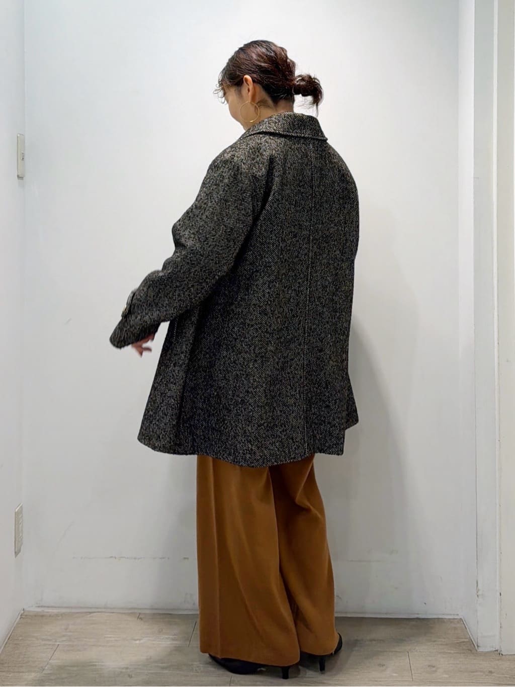 sumicaさんの「OPAQUE.CLIP｜ヘリンボーンステンカラーコート」を使ったコーディネート